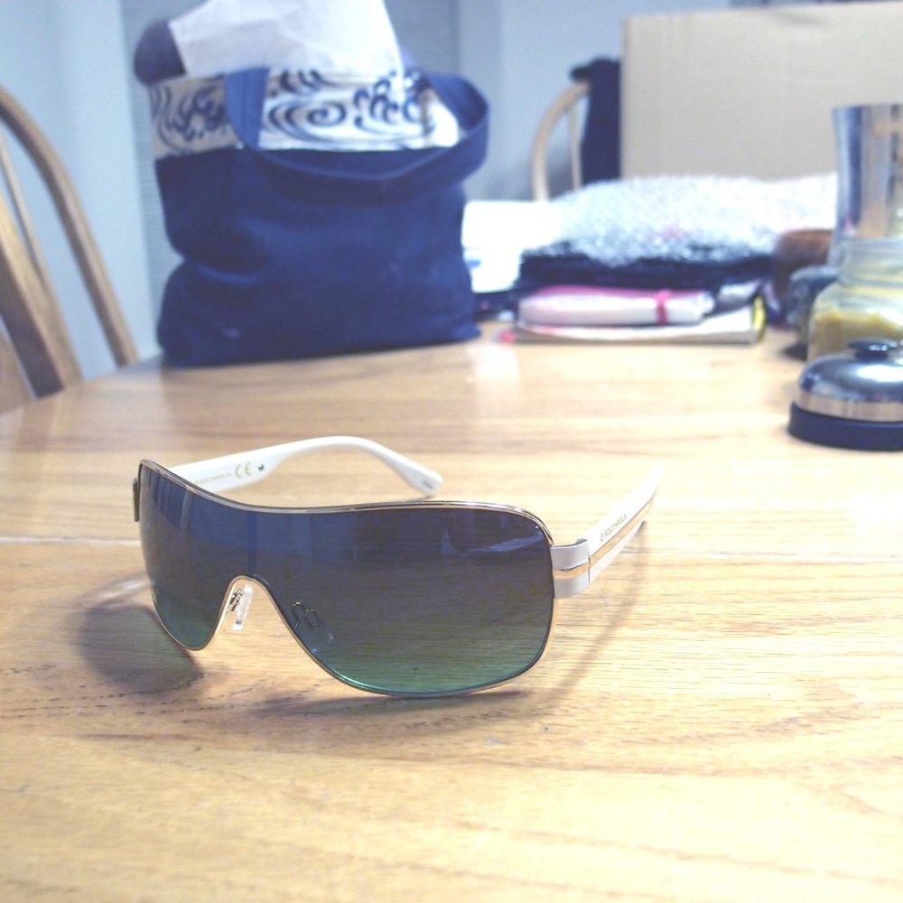 south pole shield sunglasses-VERY SWEET